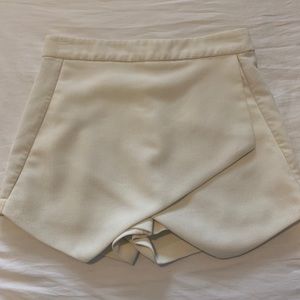 Mini White skort